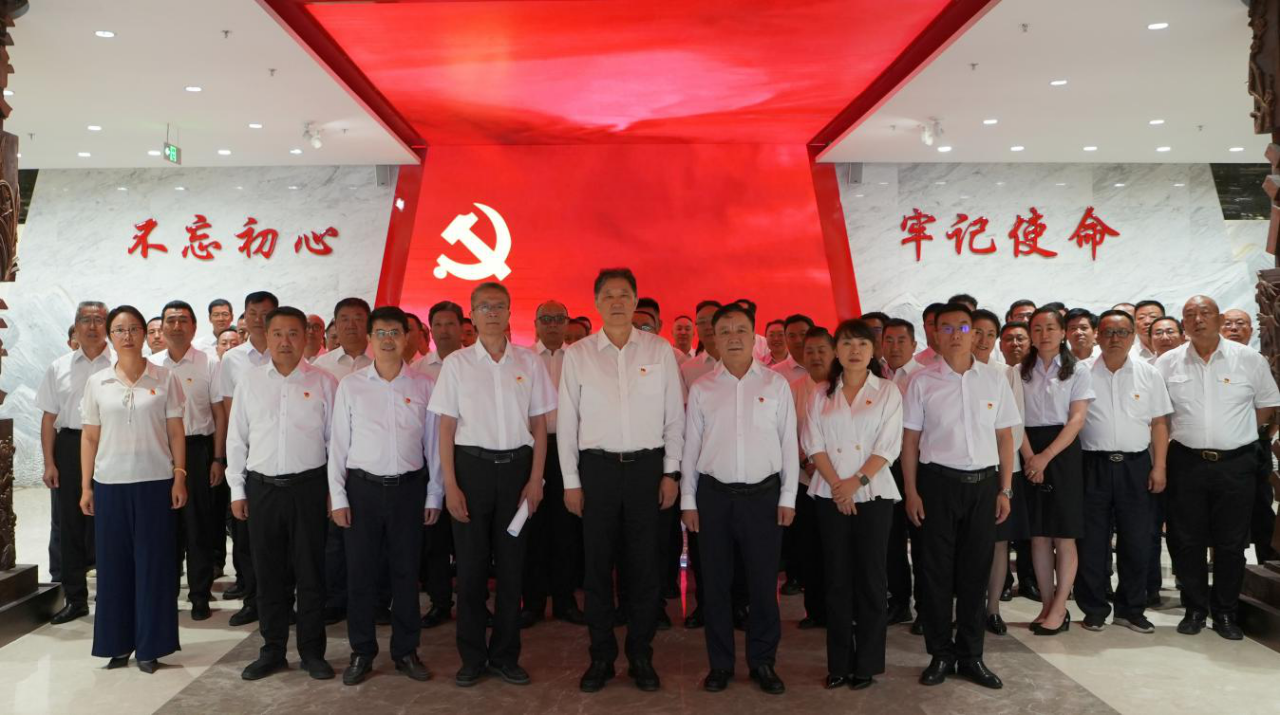 警钟长鸣筑防线 清正廉洁践初心<br>——自治区应急管理厅组织党员干部参观新疆警示教育中心